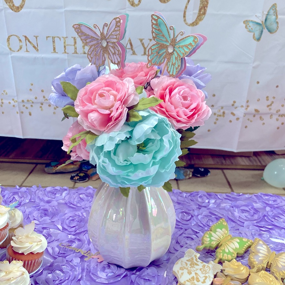 Pastel Butterfly themed  flower vase set